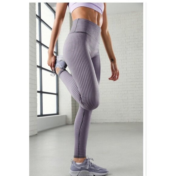 Fabletics High-Waisted Seamless Rib Leggings Iron Gray Lazy Iris Purple Sz S NEW - Picture 1 of 13